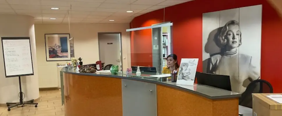 FRAUENARZTPRAXIS
Dr. med. Andreas Heinzelmann
und Beate Bange FRAUENARZTPRAXIS
Dr. med. Andreas Heinzelmann
und Beate Bange